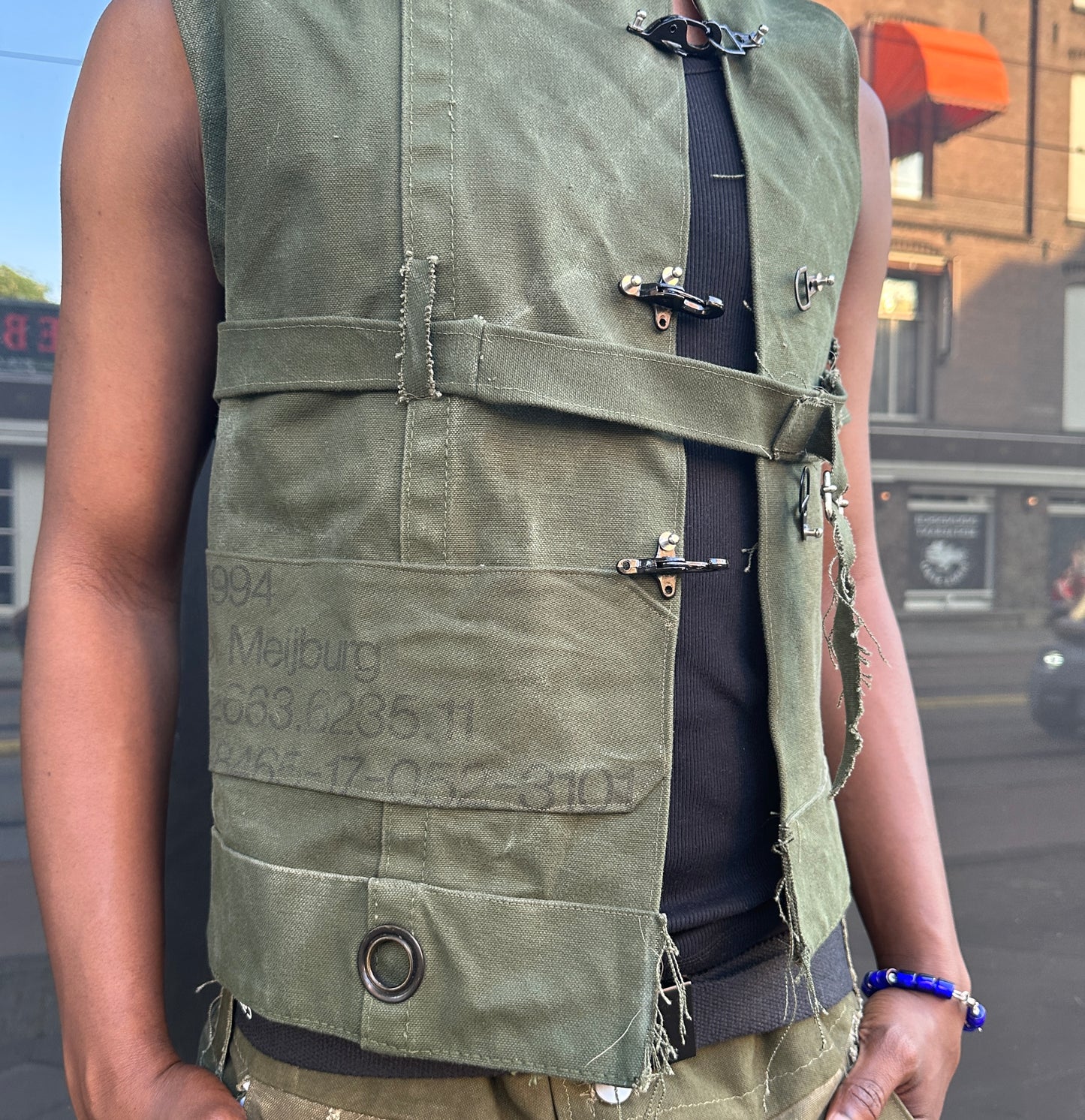 DUFFEL VEST ARMY GREEN