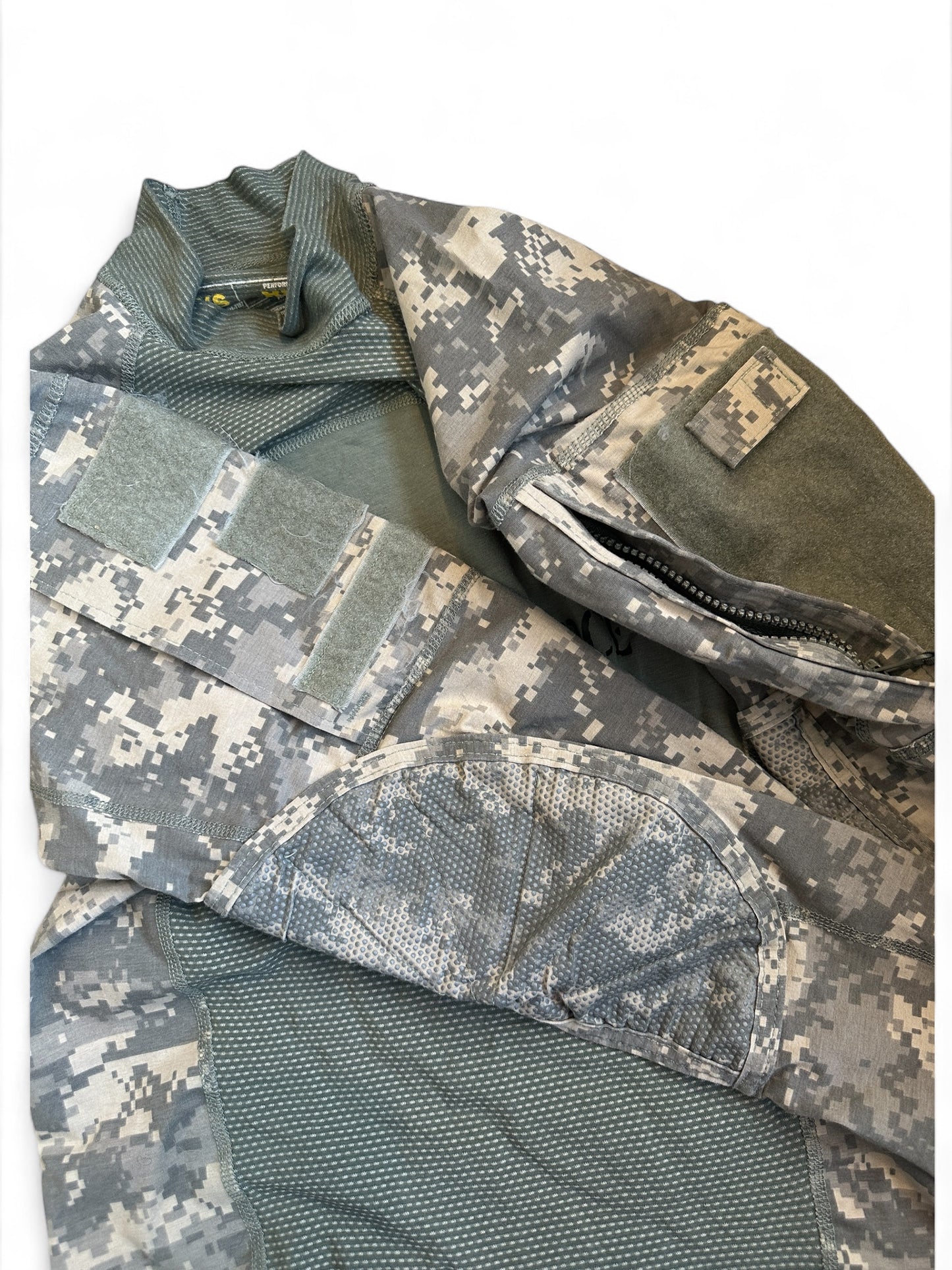 1of1 PIXEL UTILITY LONGSLEEVE FATIGUES