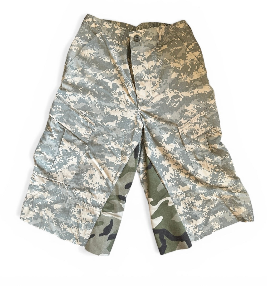 PIXEL FATIGUES JORTS